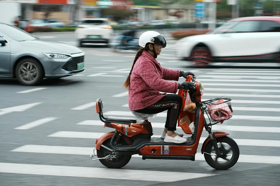 Welche Vorteile bieten Hybridfahrzeuge im Vergleich zu traditionellen Autos?
